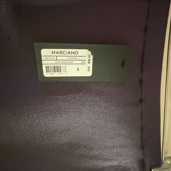 Skirt - Picture 3 of 3